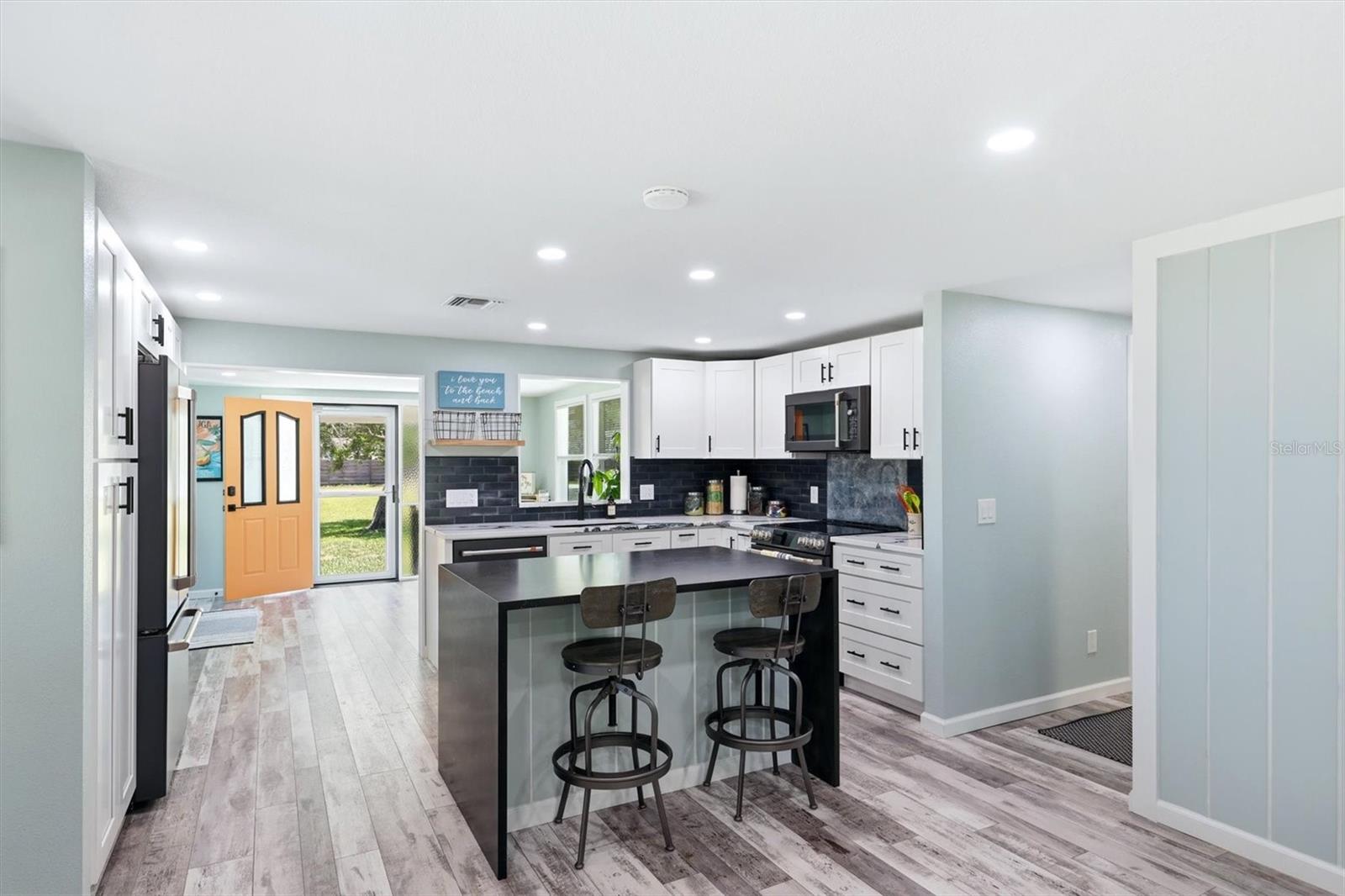 4300 EASTERN PKWY, SARASOTA, FL, 34233