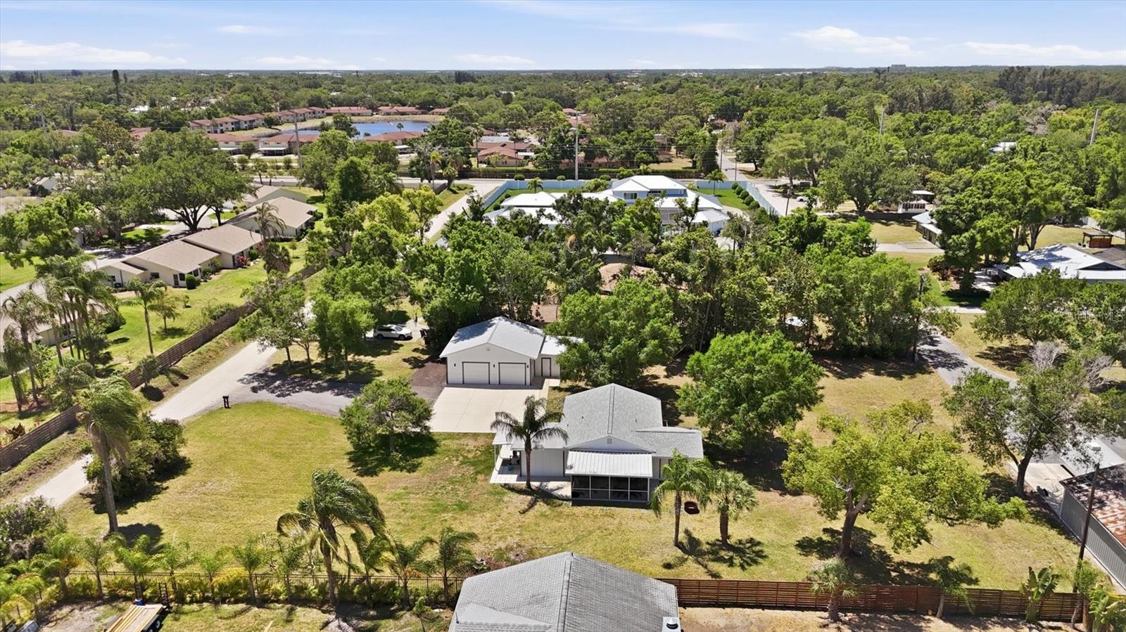 4300 EASTERN PKWY, SARASOTA, FL, 34233
