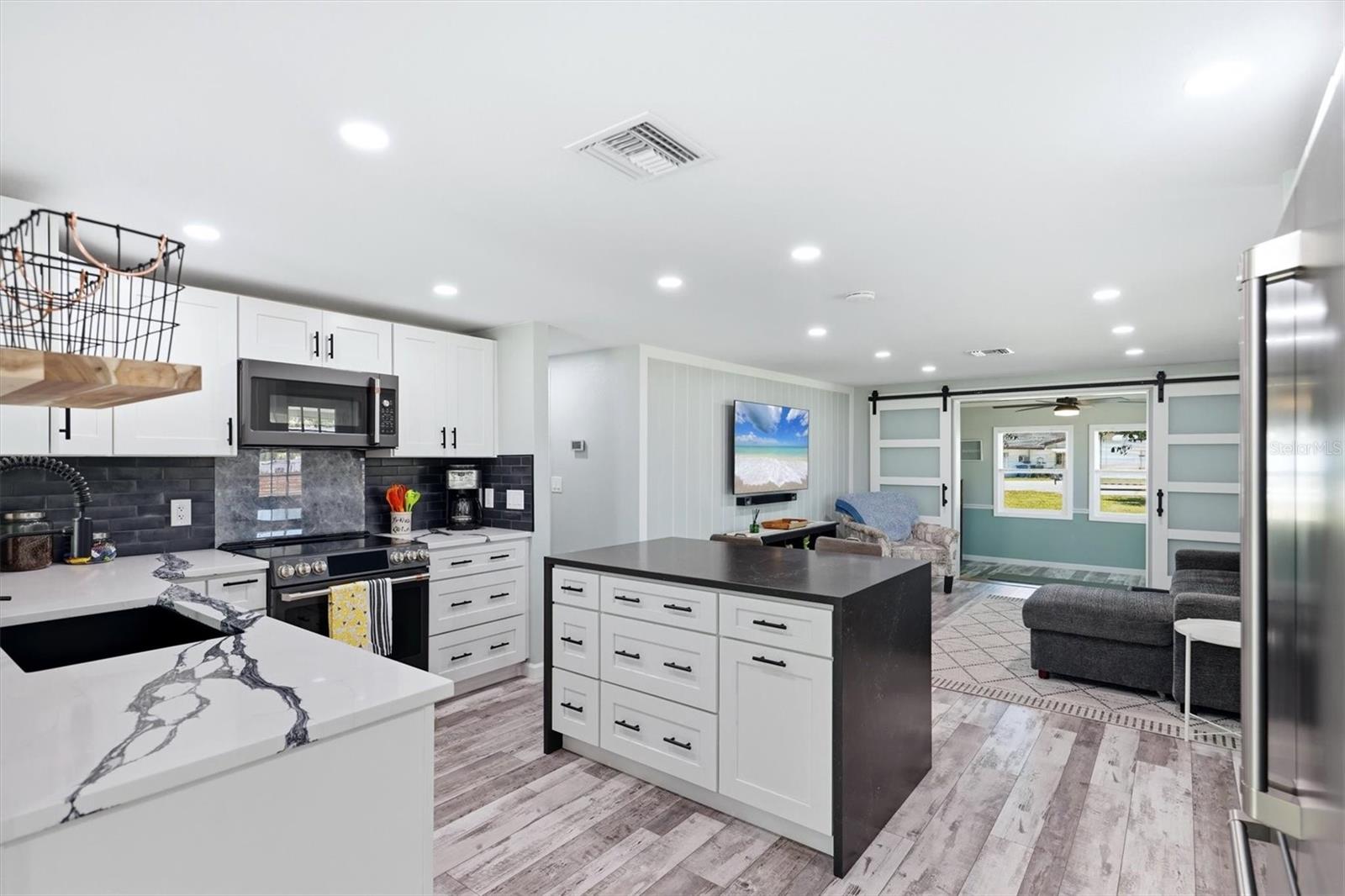 4300 EASTERN PKWY, SARASOTA, FL, 34233