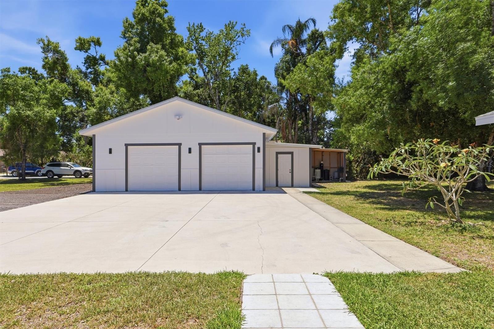 4300 EASTERN PKWY, SARASOTA, FL, 34233