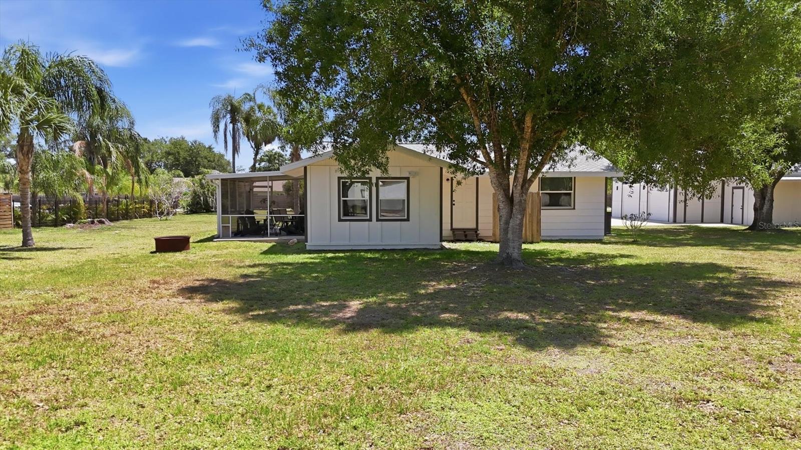4300 EASTERN PKWY, SARASOTA, FL, 34233