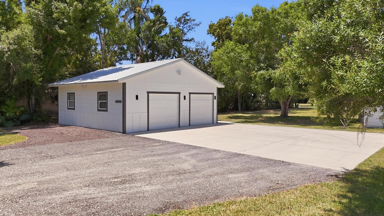 4300 EASTERN PKWY, SARASOTA, FL, 34233