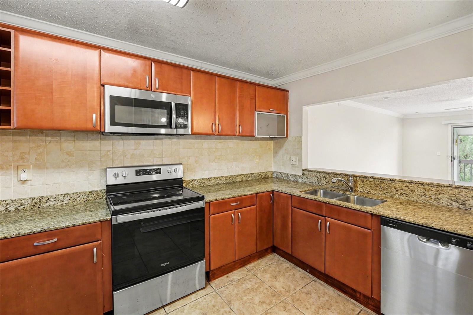 6334 NEWTOWN CIR #34B3, TAMPA, FL, 33615