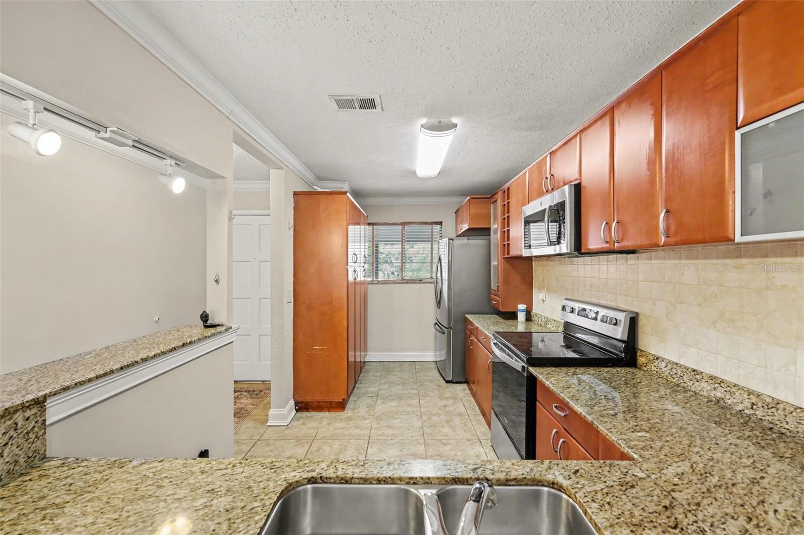 6334 NEWTOWN CIR #34B3, TAMPA, FL, 33615