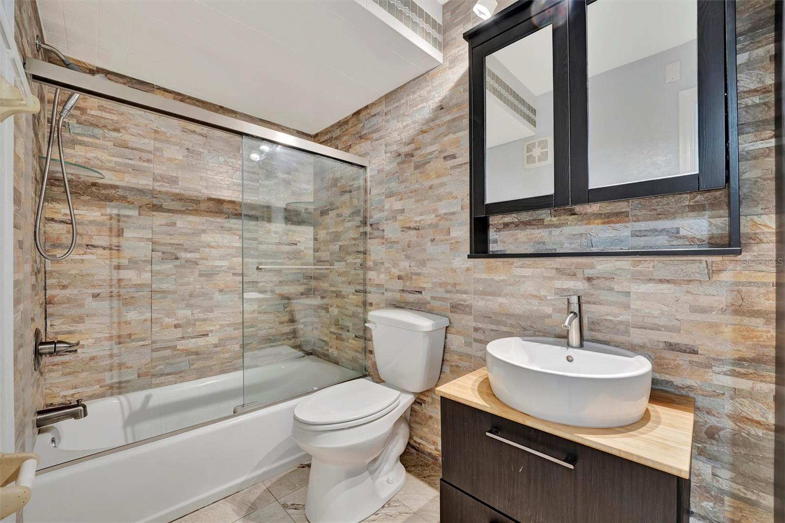 5800 HOLLYWOOD BLVD #115, SARASOTA, FL, 34231