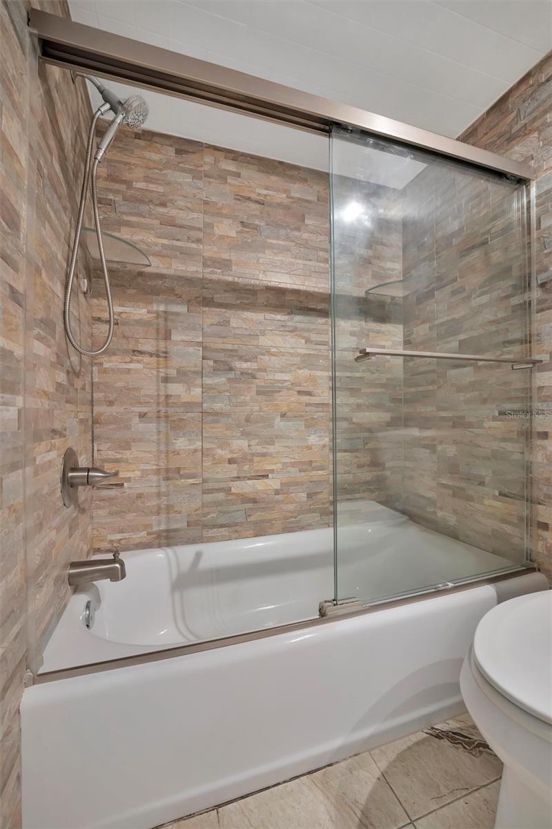 5800 HOLLYWOOD BLVD #115, SARASOTA, FL, 34231
