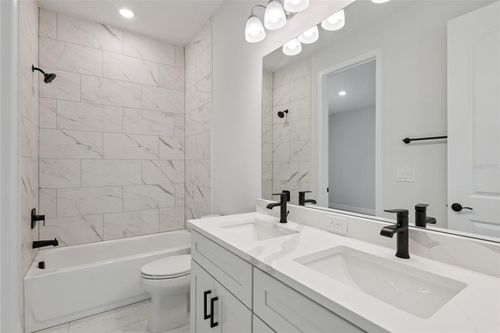 568 MARION OAKS TRL, OCALA, FL, 34473