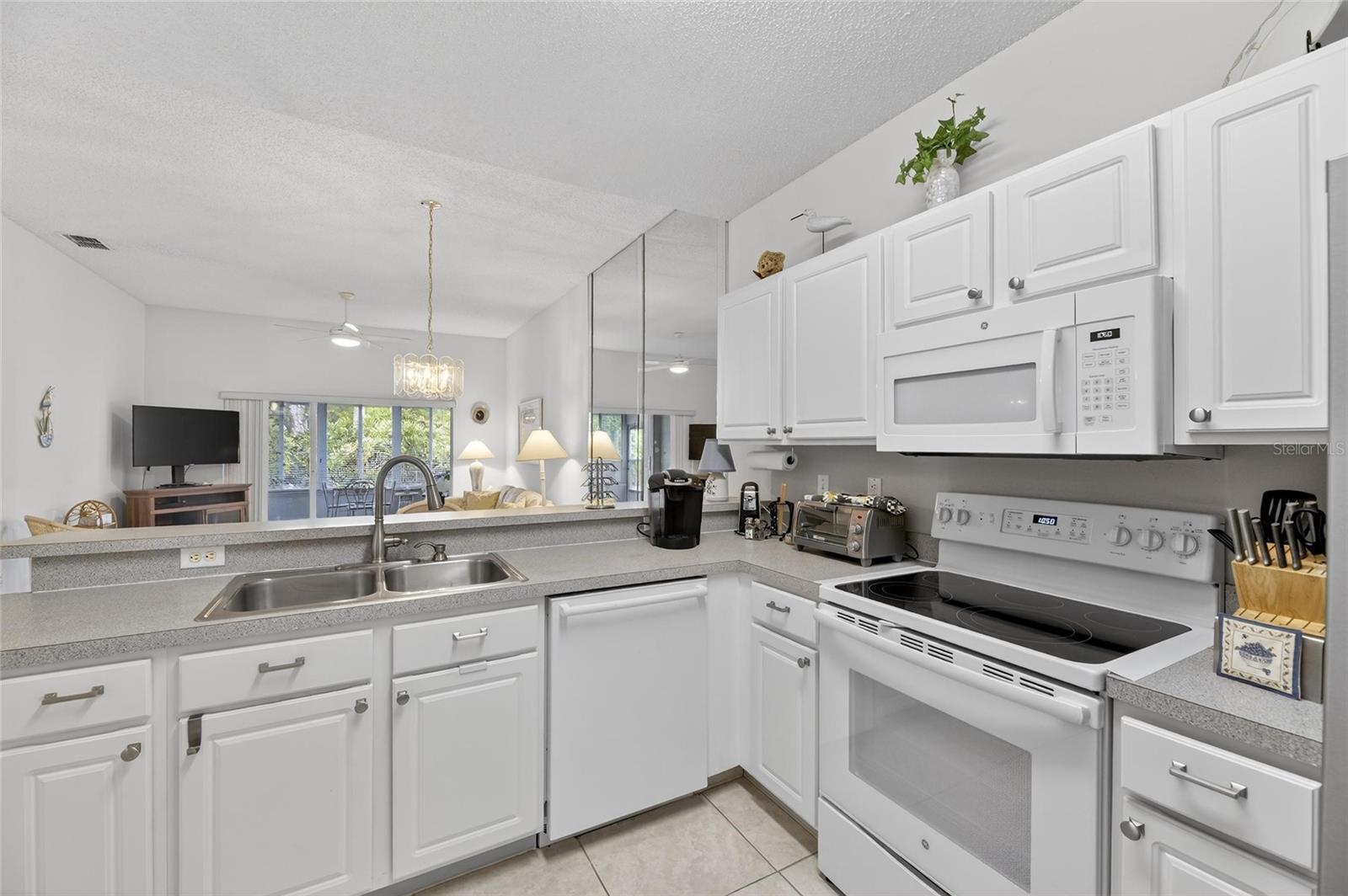 1012 RADISON AVE #12, SUN CITY CENTER, FL, 33573