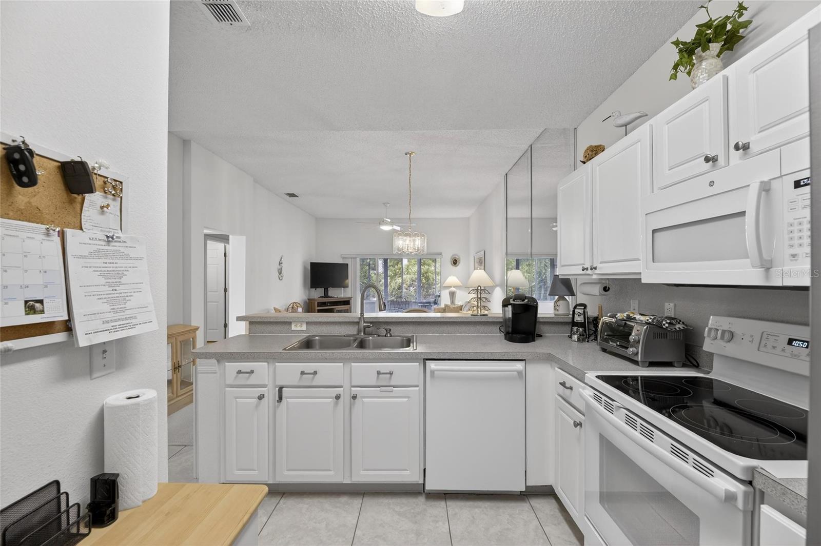 1012 RADISON AVE #12, SUN CITY CENTER, FL, 33573