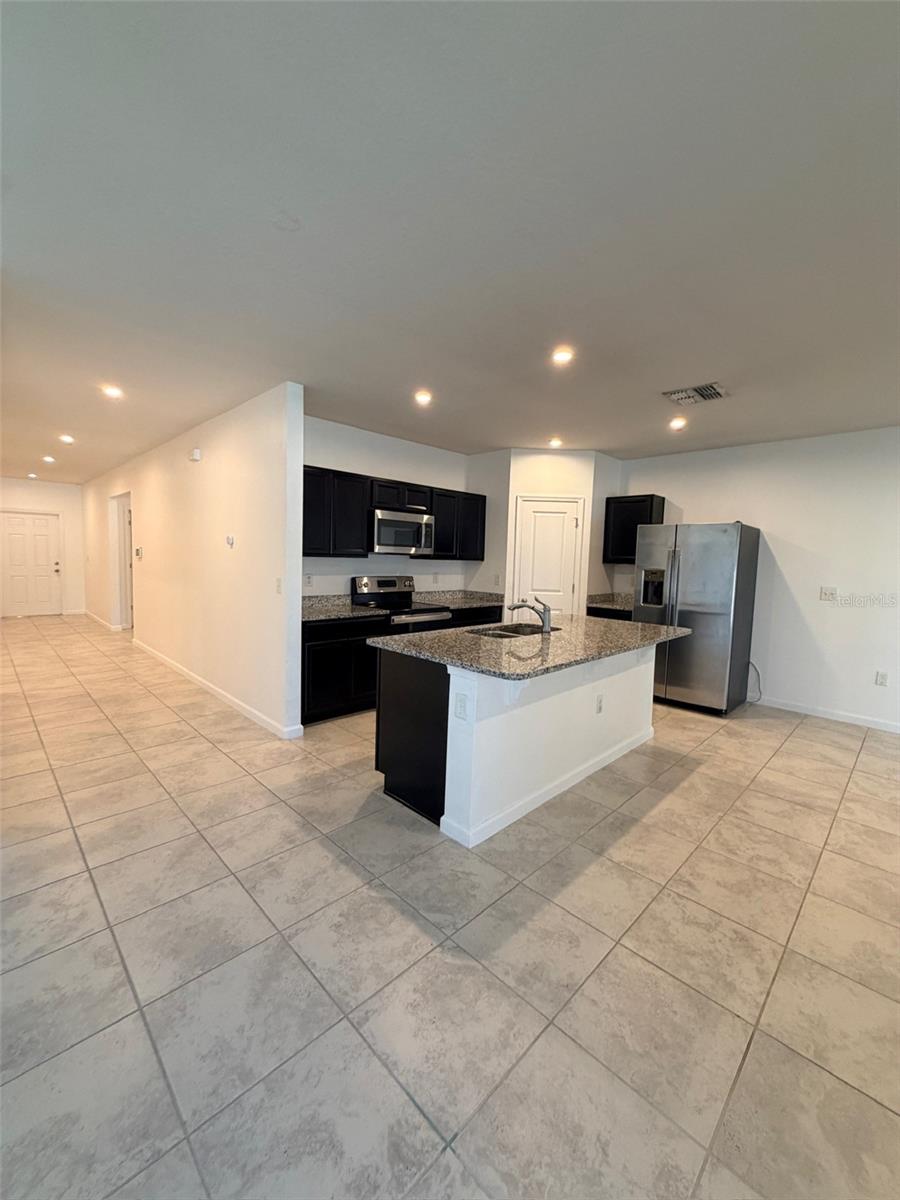 554 EAGLE LANDING BLVD, WINTER HAVEN, FL, 33880