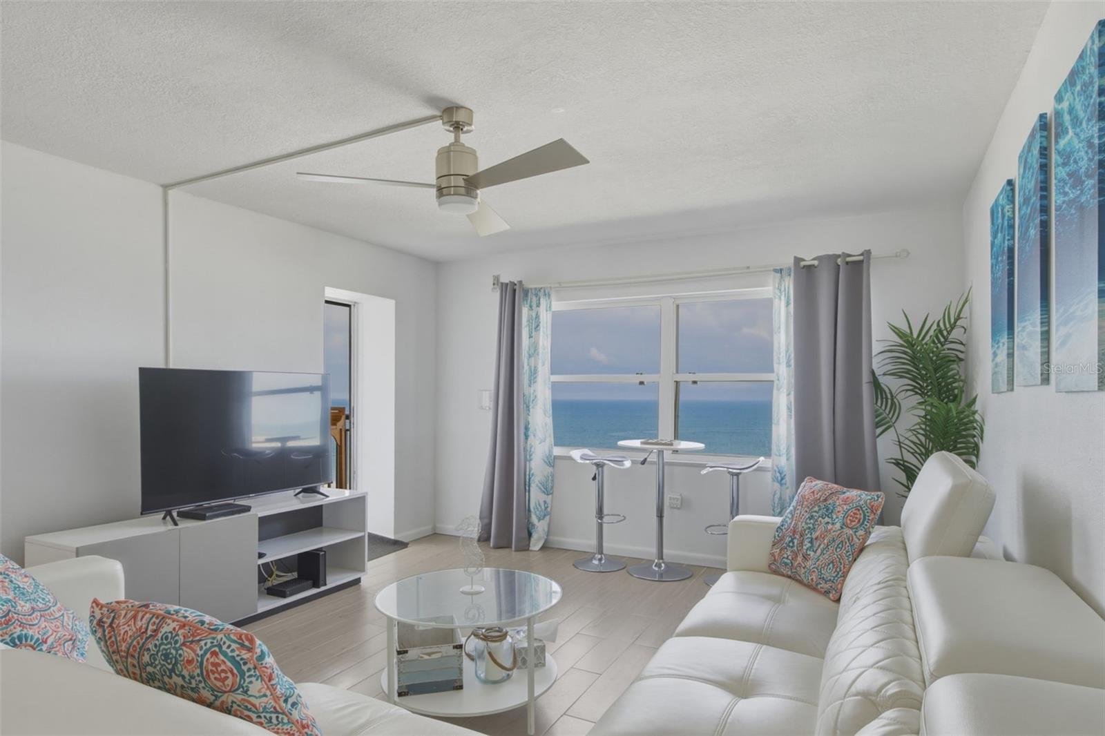 1270 GULF BLVD #1202, CLEARWATER BEACH, FL, 33767
