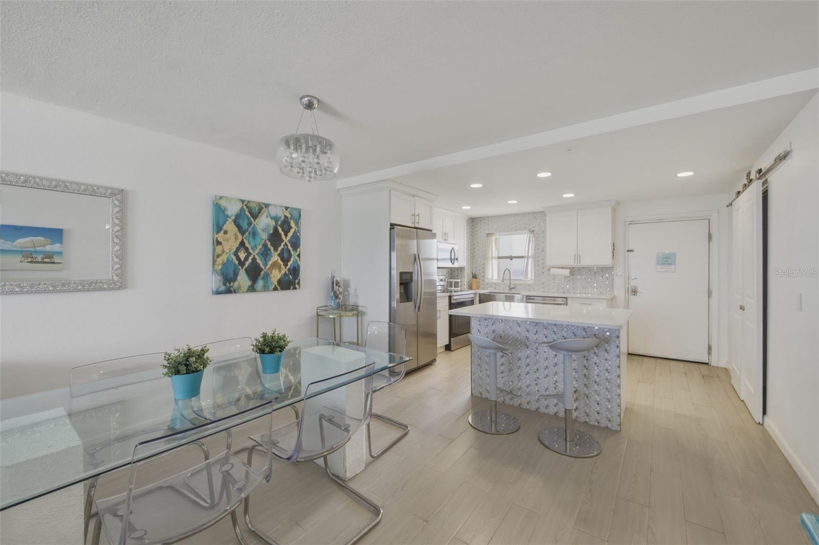 1270 GULF BLVD #1202, CLEARWATER BEACH, FL, 33767