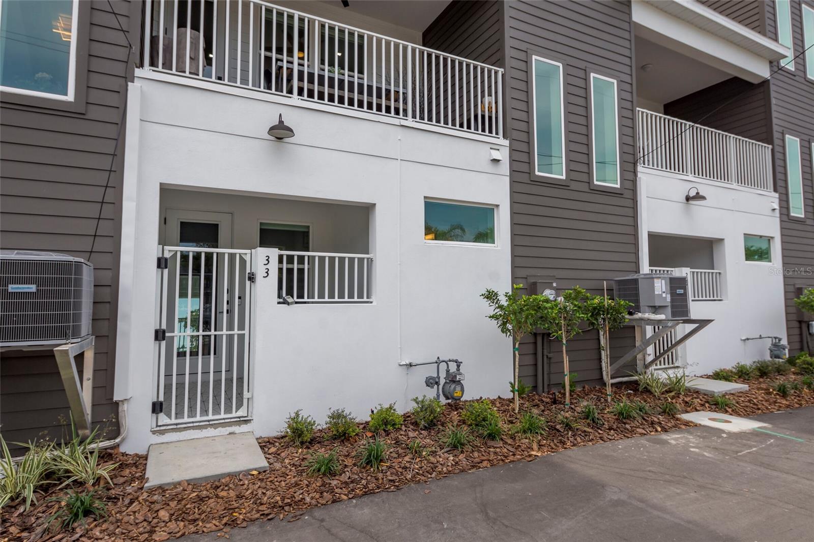 33 29TH ST N, ST PETERSBURG, FL, 33713