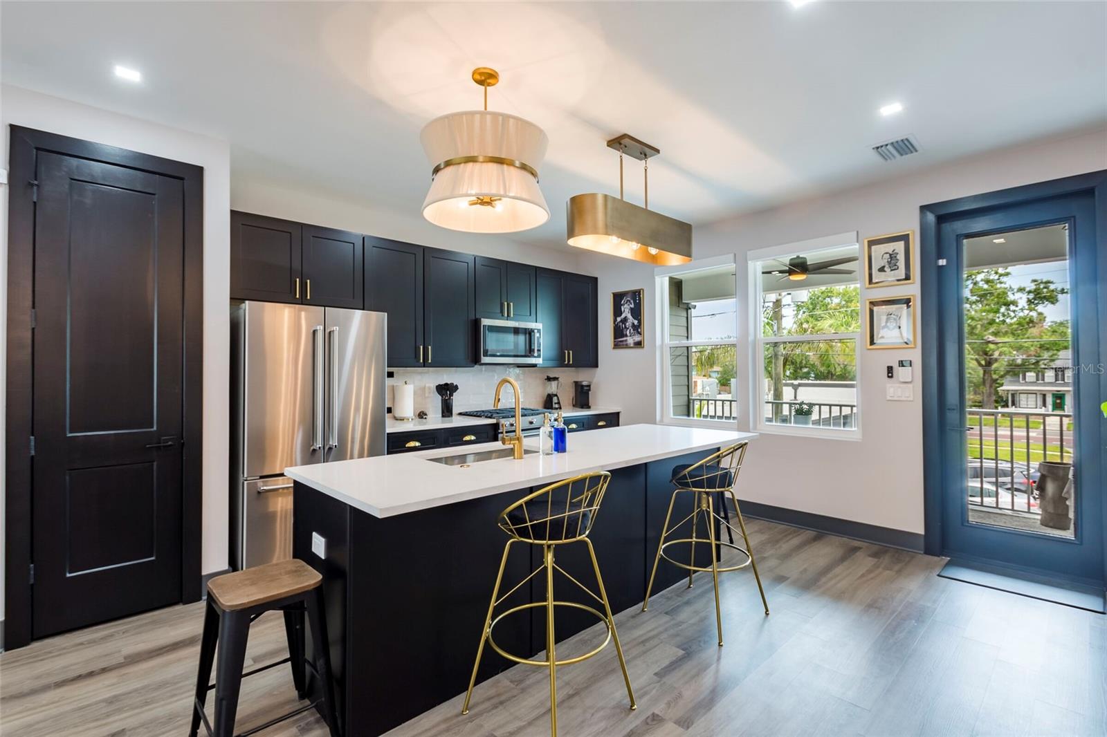 33 29TH ST N, ST PETERSBURG, FL, 33713