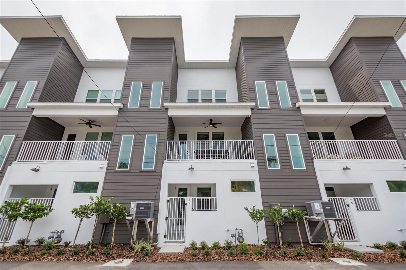 33 29TH ST N, ST PETERSBURG, FL, 33713