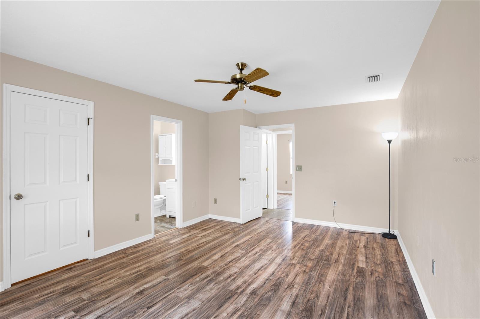 19 BARRINGTON DR, PALM COAST, FL, 32137