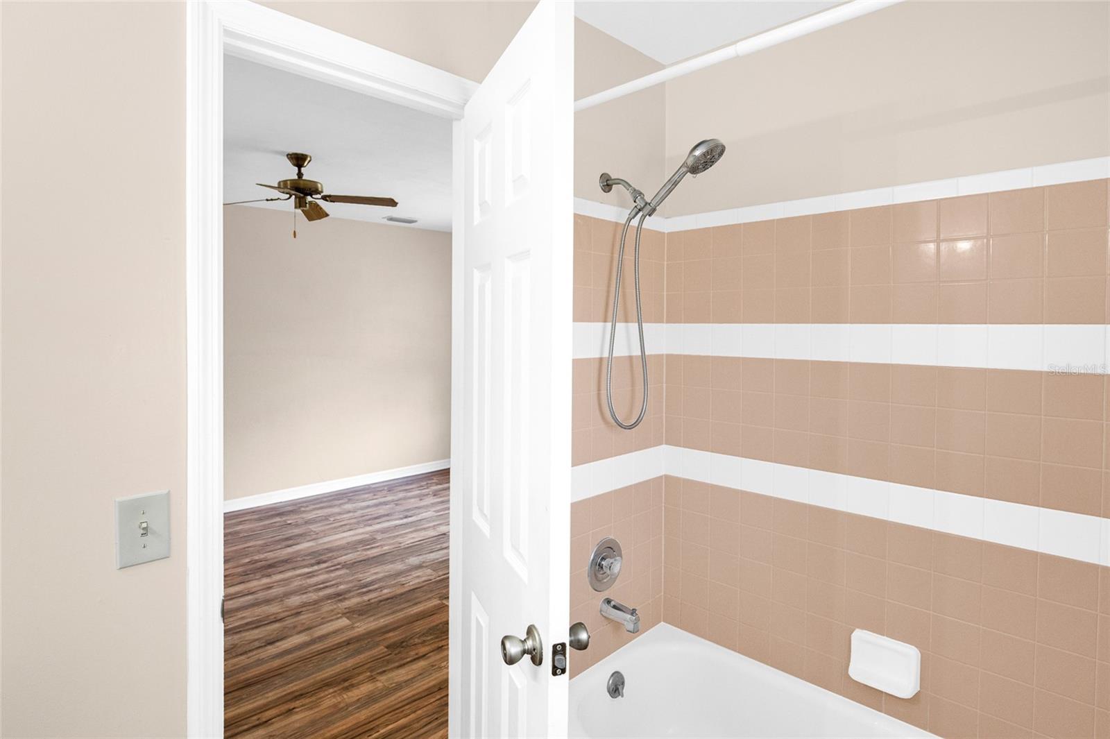 19 BARRINGTON DR, PALM COAST, FL, 32137