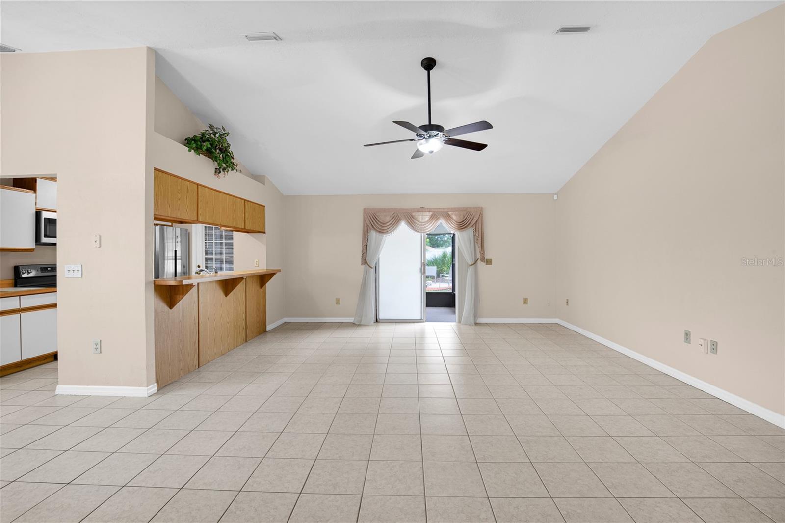 19 BARRINGTON DR, PALM COAST, FL, 32137