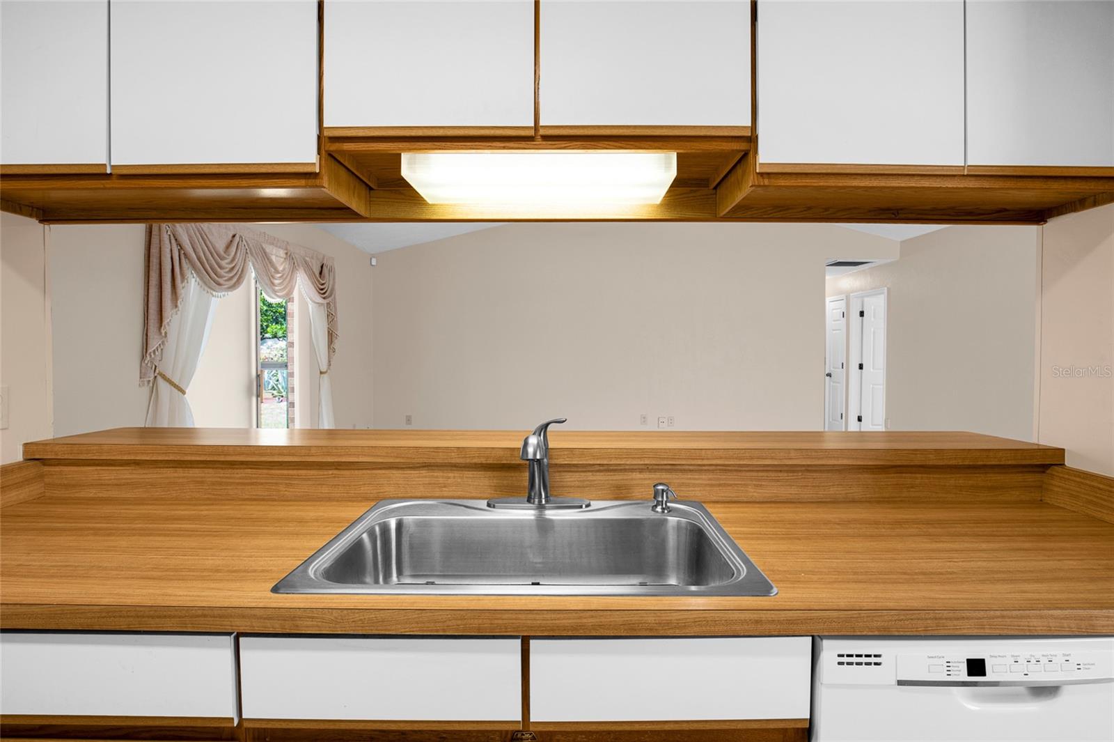 19 BARRINGTON DR, PALM COAST, FL, 32137