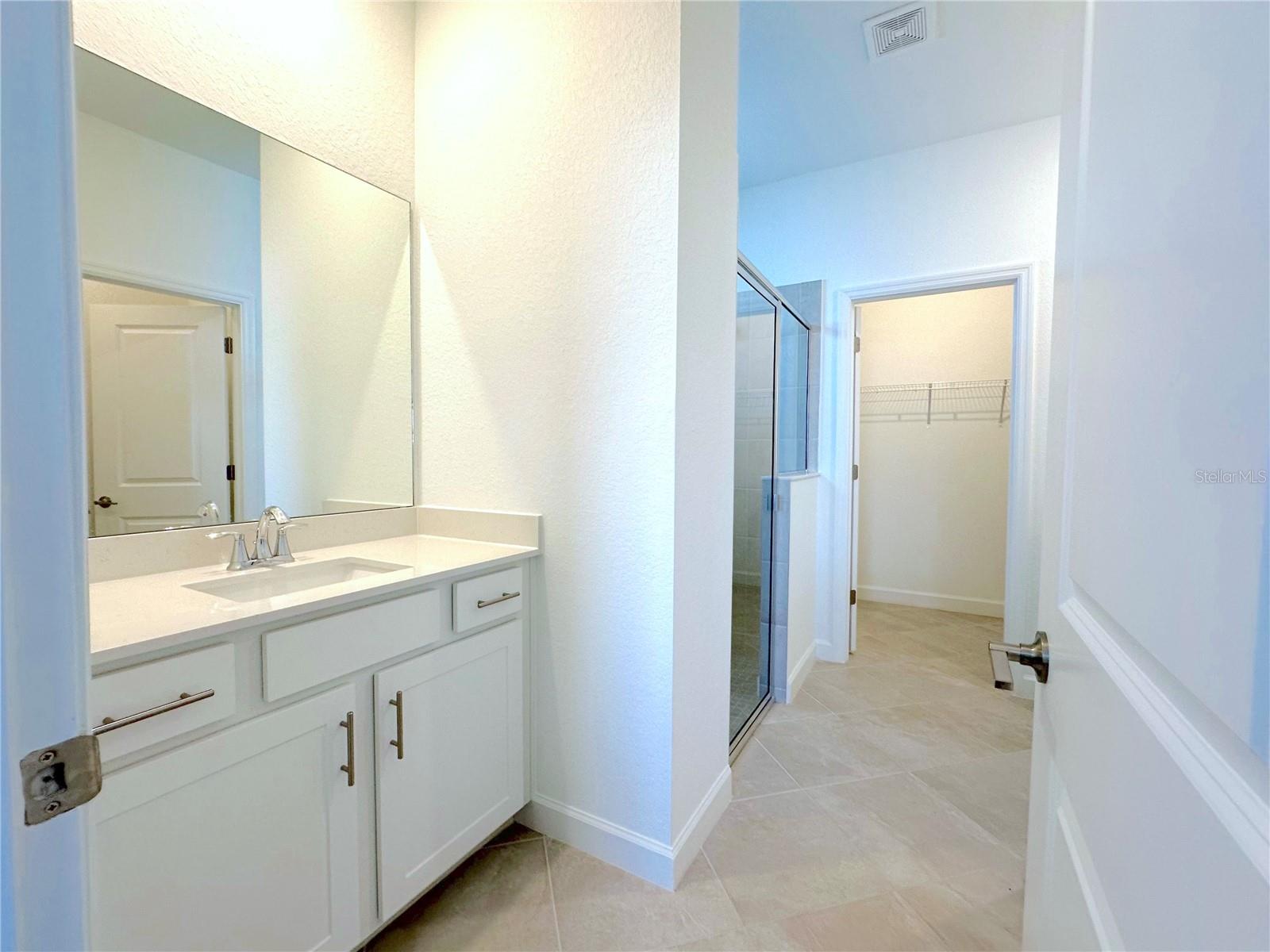 8225 SHORE LAKE DR, ENGLEWOOD, FL, 34224