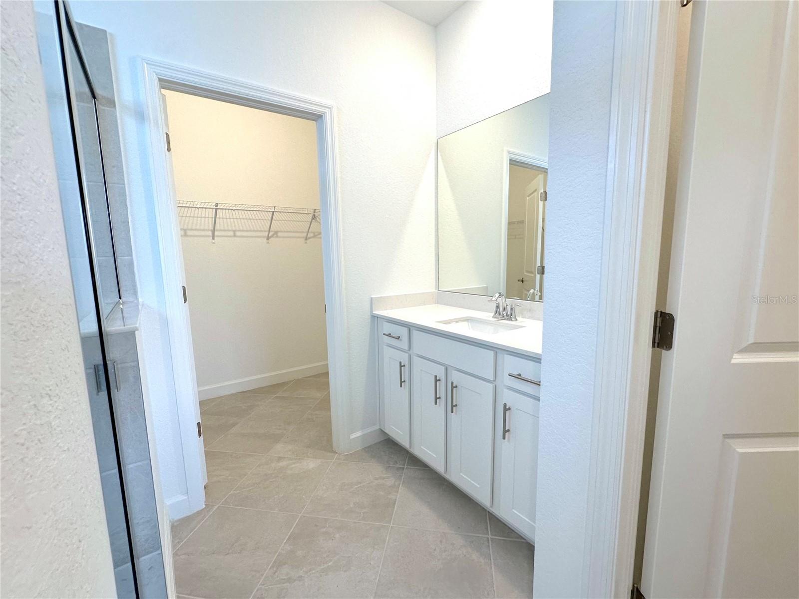 8225 SHORE LAKE DR, ENGLEWOOD, FL, 34224