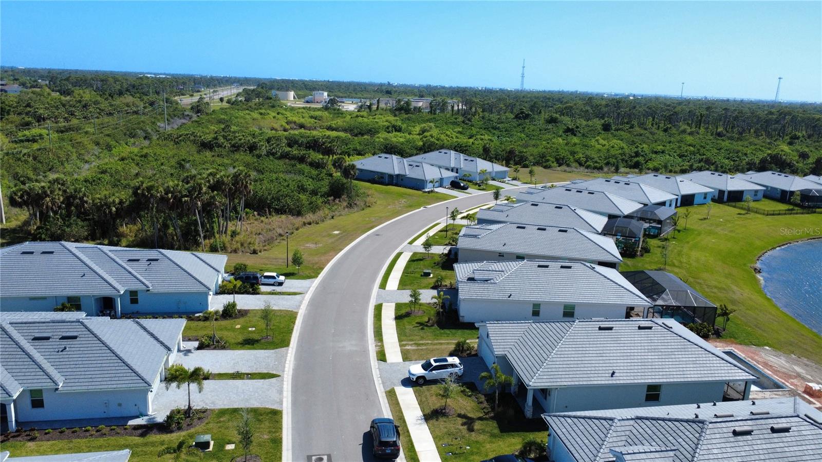 8225 SHORE LAKE DR, ENGLEWOOD, FL, 34224