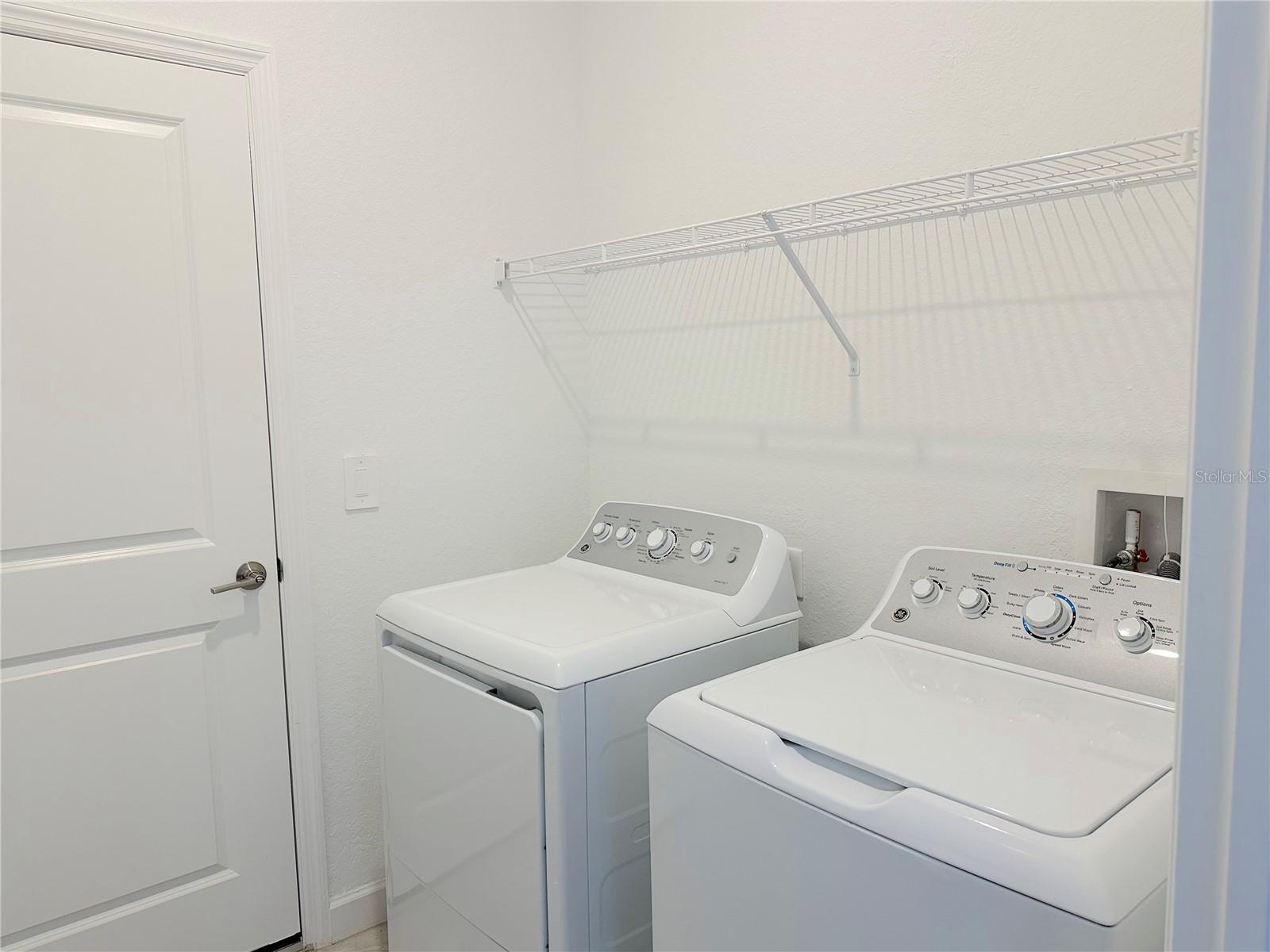 8225 SHORE LAKE DR, ENGLEWOOD, FL, 34224