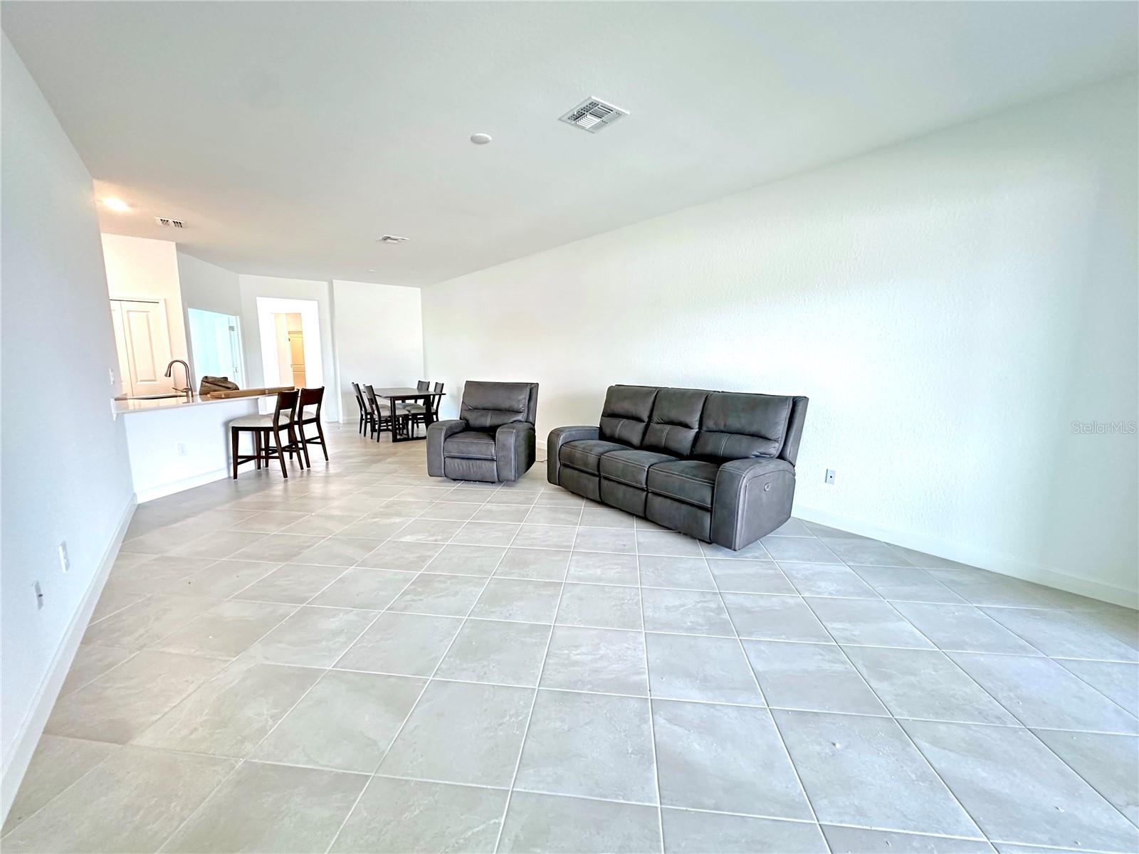 8225 SHORE LAKE DR, ENGLEWOOD, FL, 34224