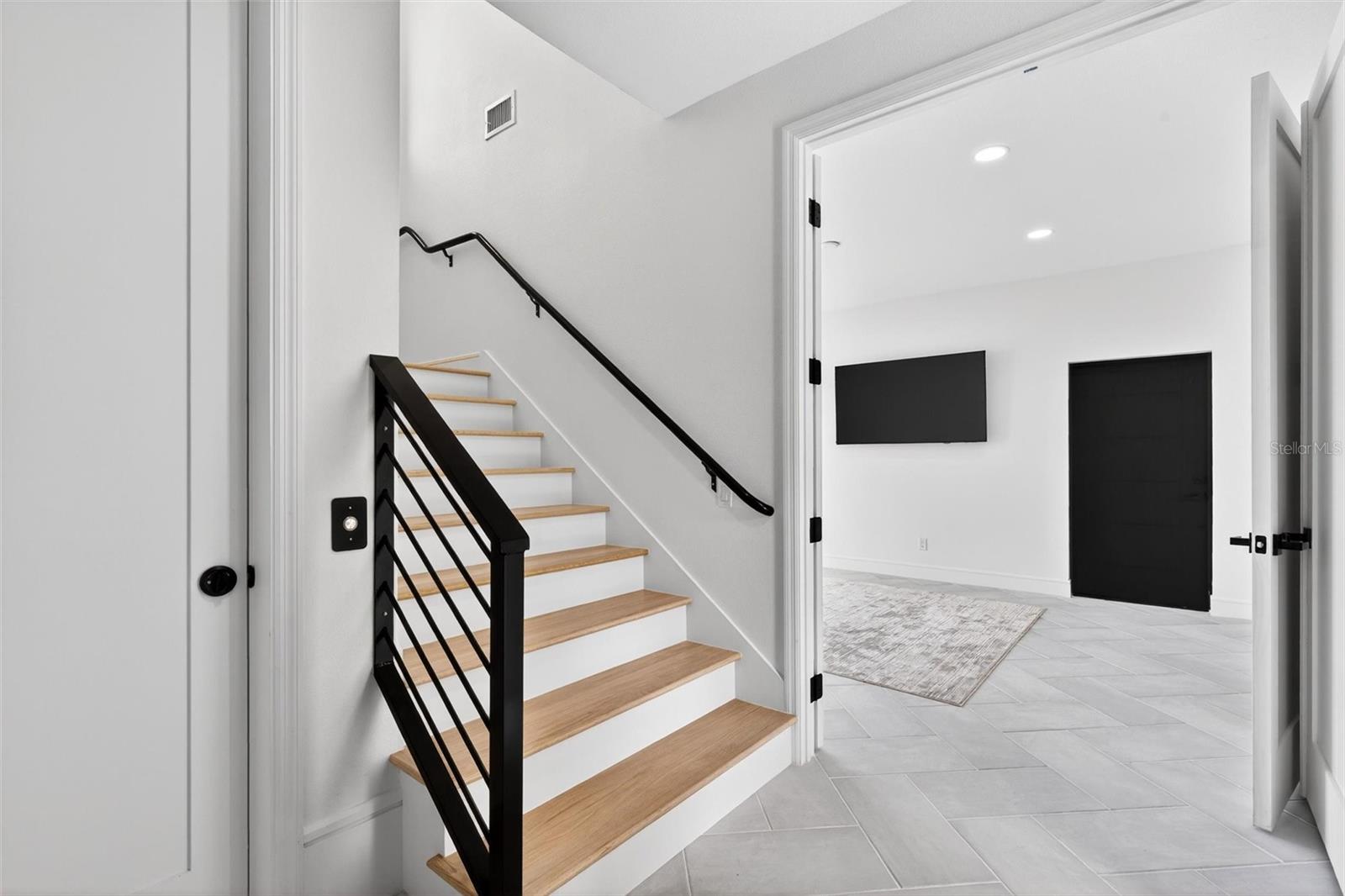 2946 N OCEAN SHORE BLVD, FLAGLER BEACH, FL, 32136