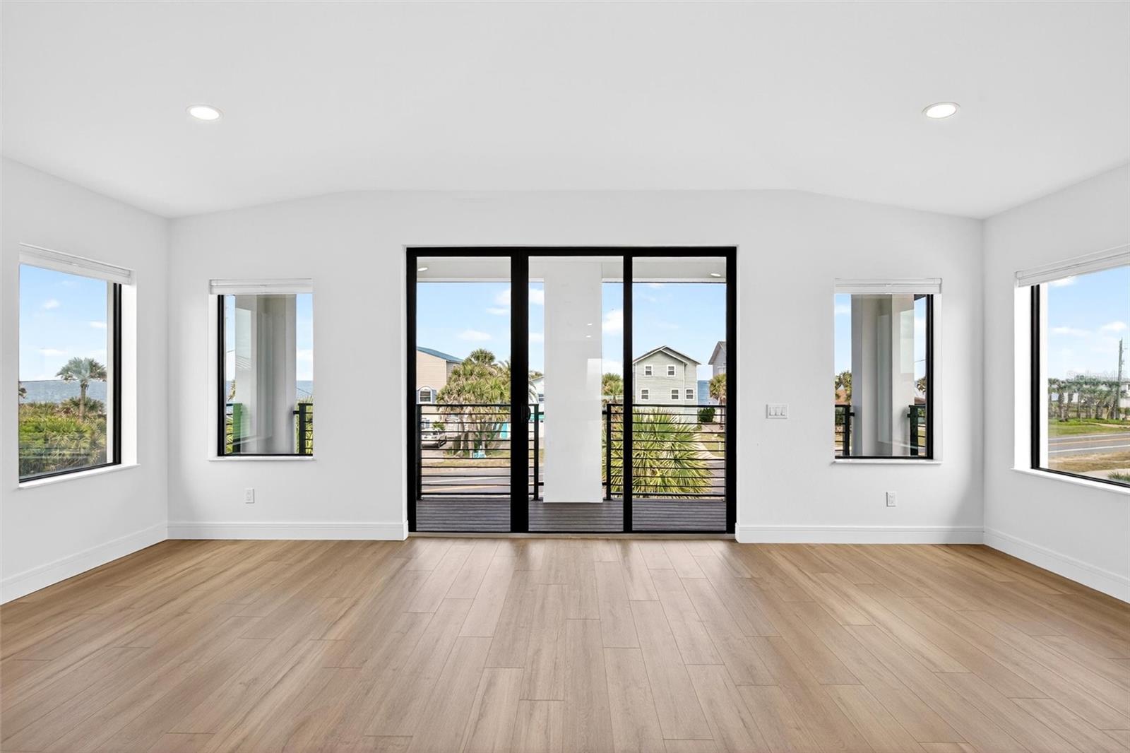 2946 N OCEAN SHORE BLVD, FLAGLER BEACH, FL, 32136