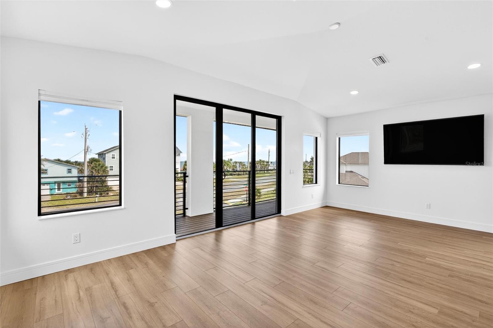 2946 N OCEAN SHORE BLVD, FLAGLER BEACH, FL, 32136