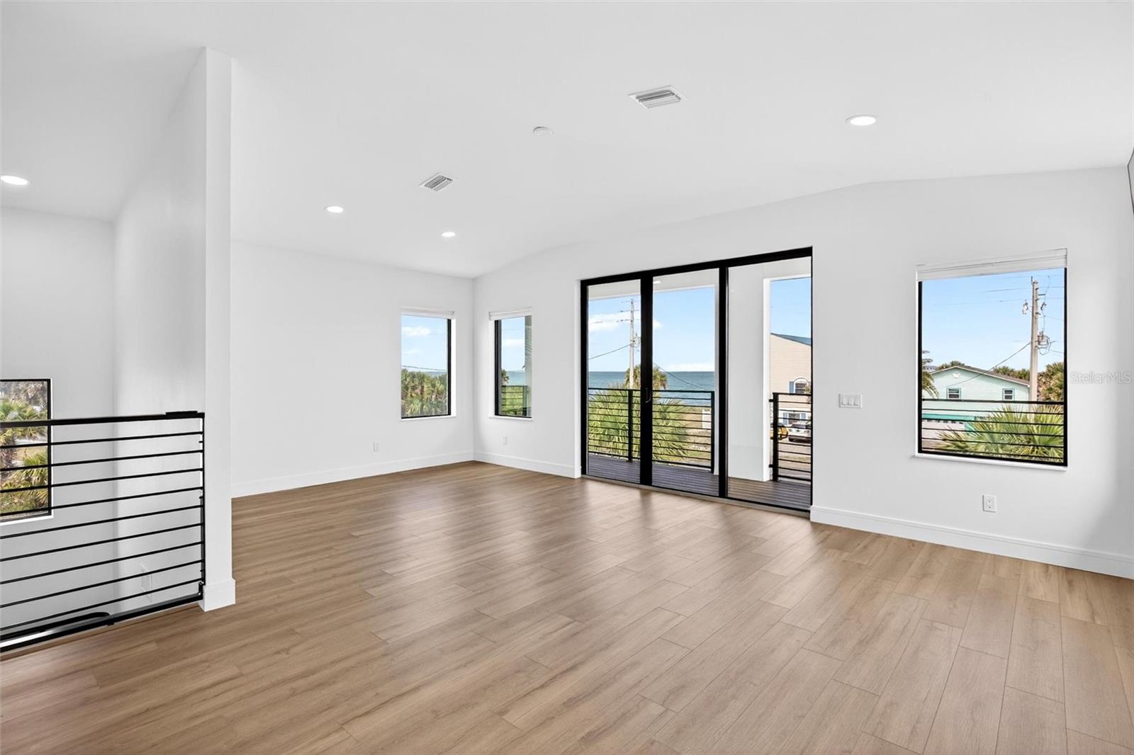 2946 N OCEAN SHORE BLVD, FLAGLER BEACH, FL, 32136