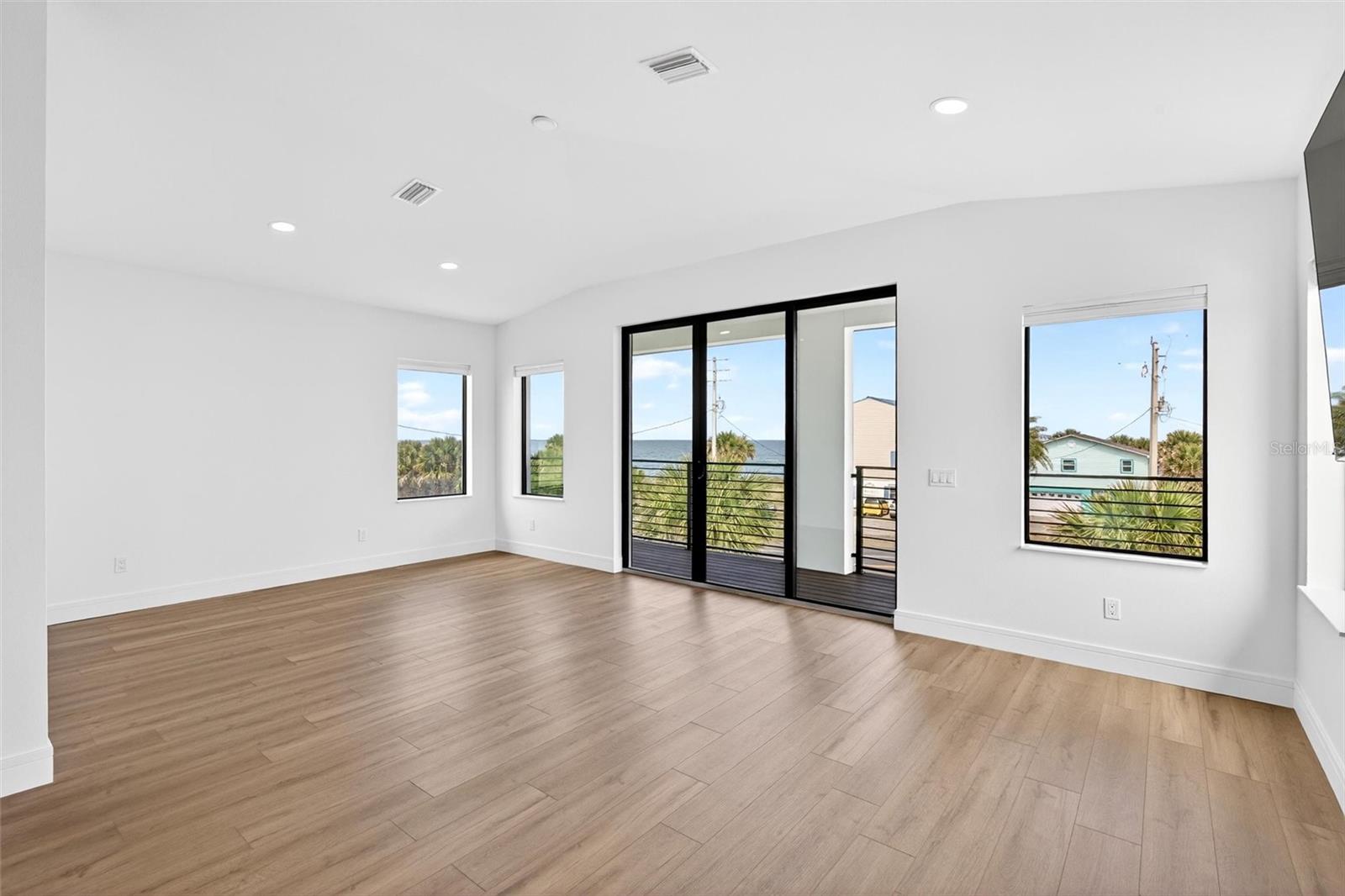 2946 N OCEAN SHORE BLVD, FLAGLER BEACH, FL, 32136