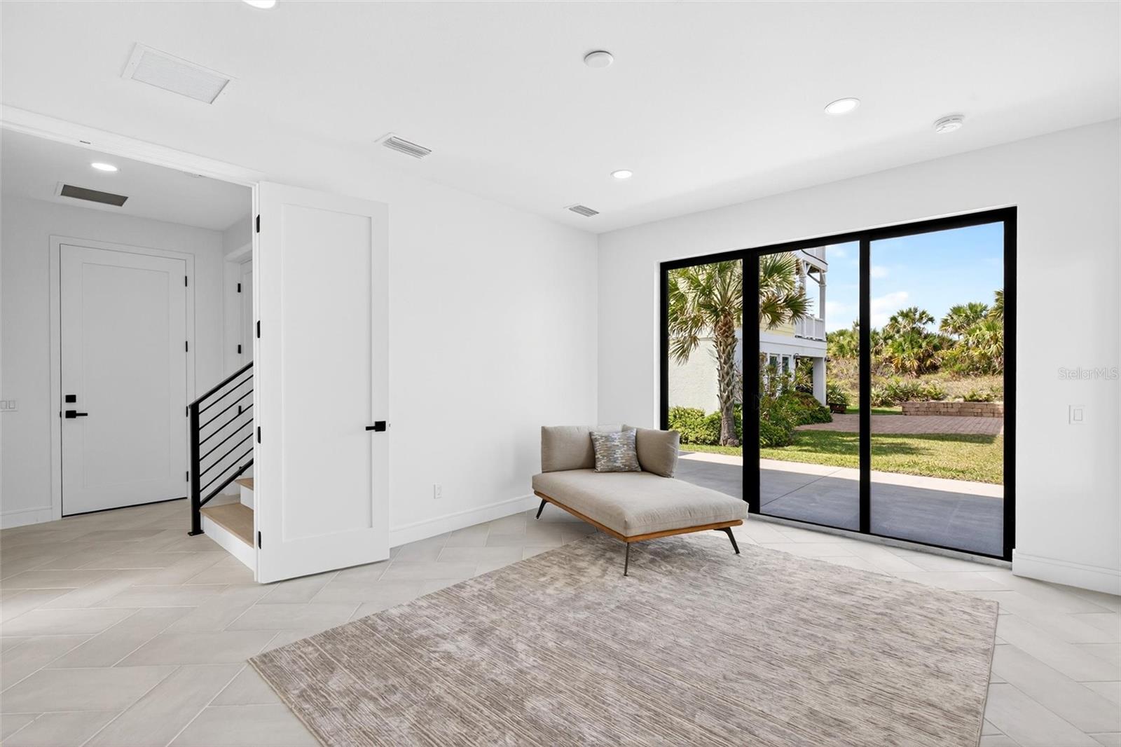 2946 N OCEAN SHORE BLVD, FLAGLER BEACH, FL, 32136