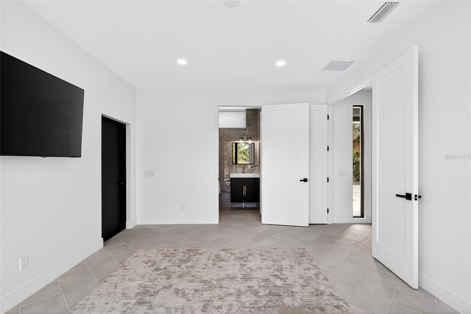 2946 N OCEAN SHORE BLVD, FLAGLER BEACH, FL, 32136