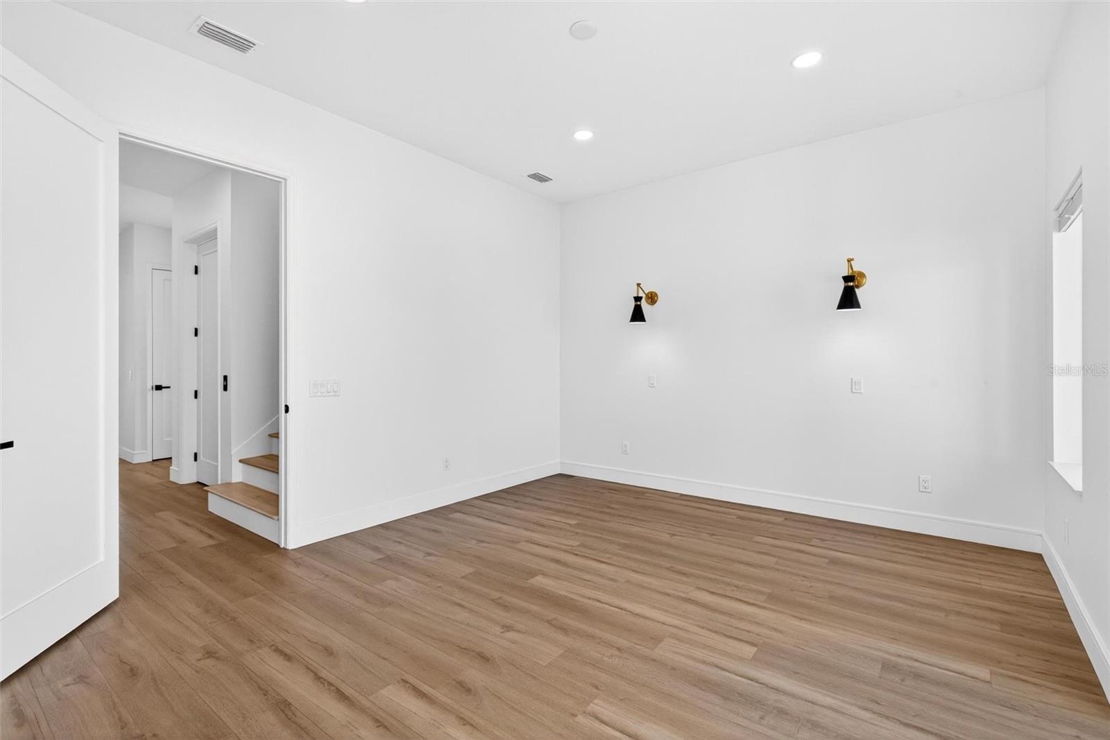 2946 N OCEAN SHORE BLVD, FLAGLER BEACH, FL, 32136