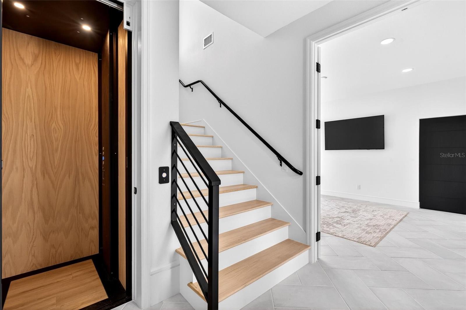 2946 N OCEAN SHORE BLVD, FLAGLER BEACH, FL, 32136