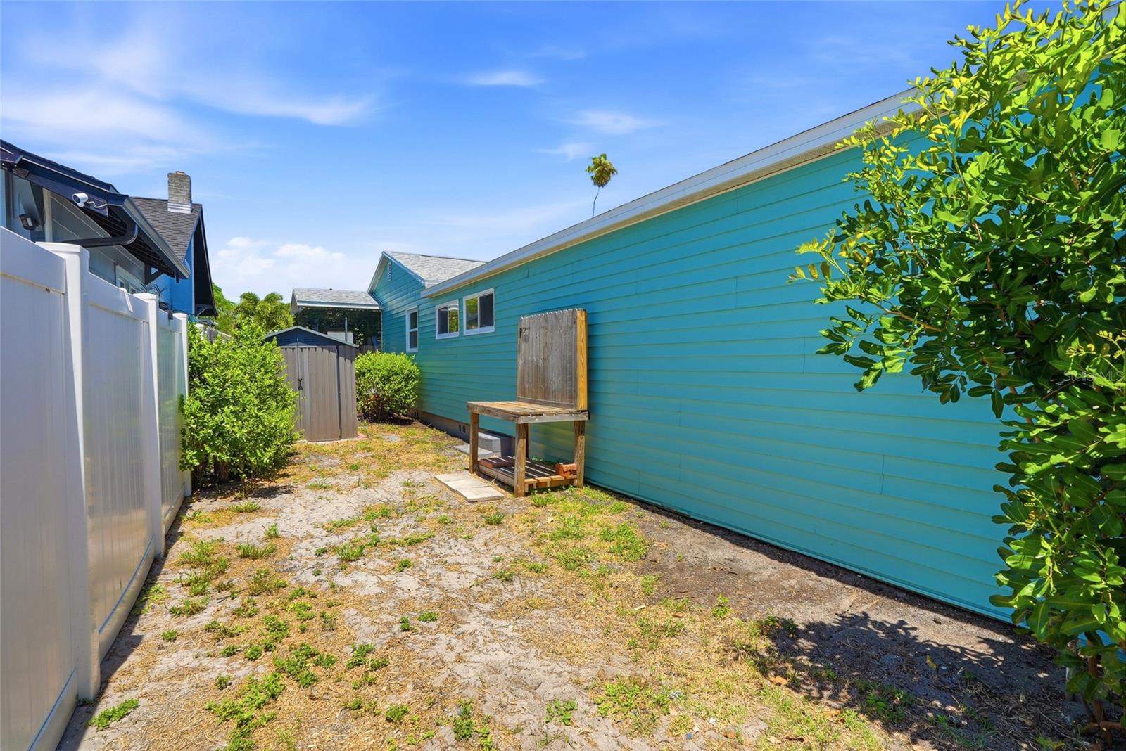 1220 35TH AVE N, ST PETERSBURG, FL, 33704