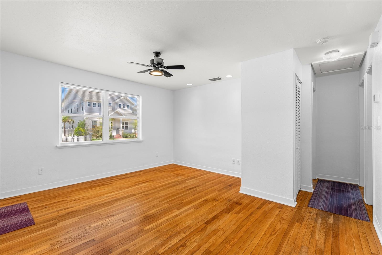 1220 35TH AVE N, ST PETERSBURG, FL, 33704