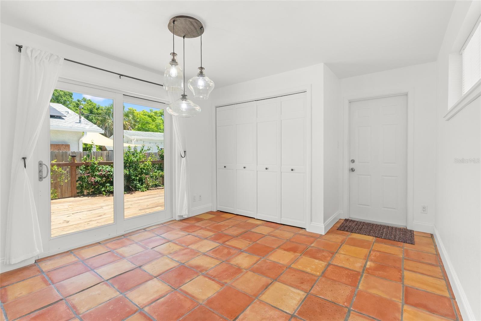 1220 35TH AVE N, ST PETERSBURG, FL, 33704