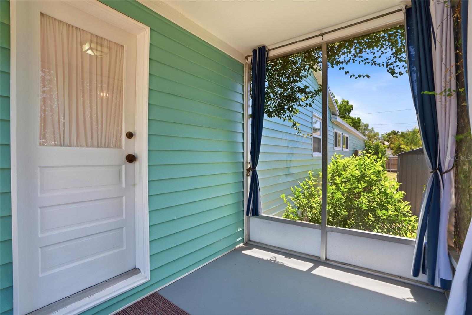 1220 35TH AVE N, ST PETERSBURG, FL, 33704