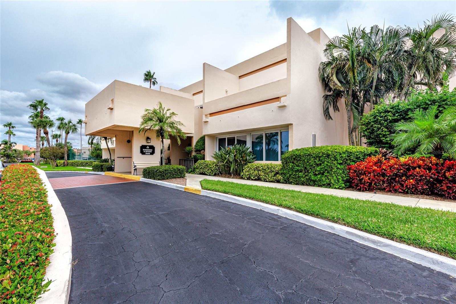 7600 SUN ISLAND DR S #107, SOUTH PASADENA, FL, 33707