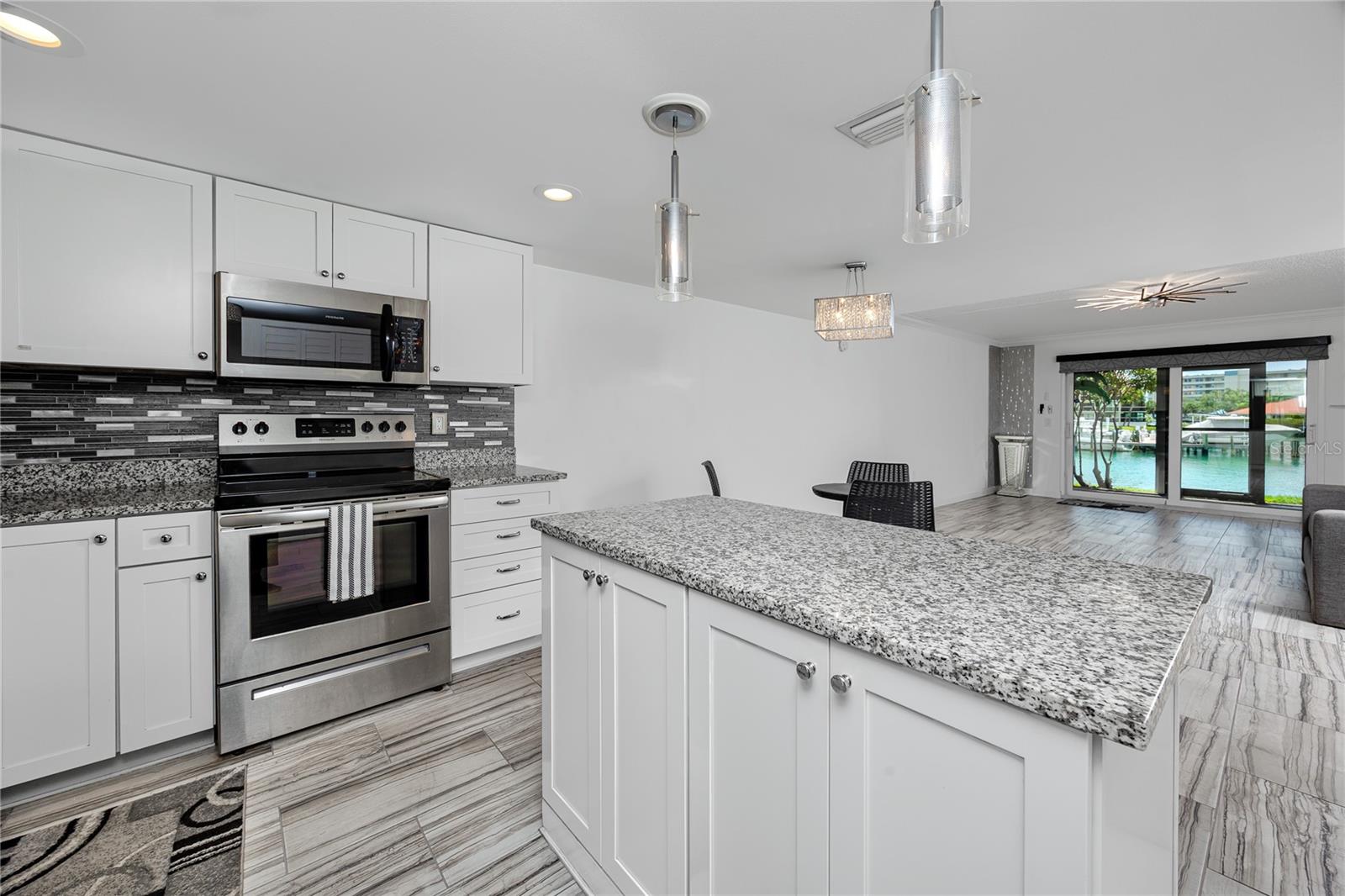 7600 SUN ISLAND DR S #107, SOUTH PASADENA, FL, 33707