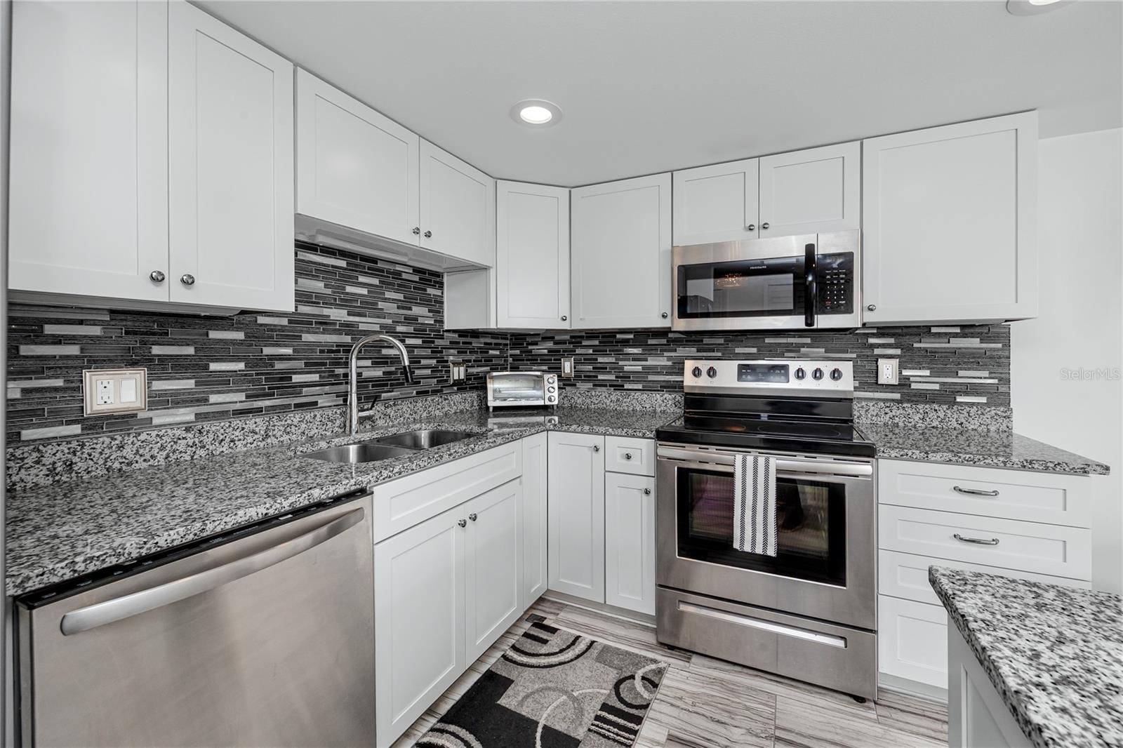 7600 SUN ISLAND DR S #107, SOUTH PASADENA, FL, 33707