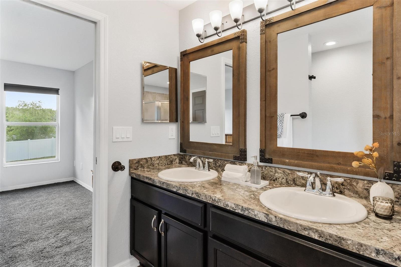 326 WOODLAND TRL, LADY LAKE, FL, 32159