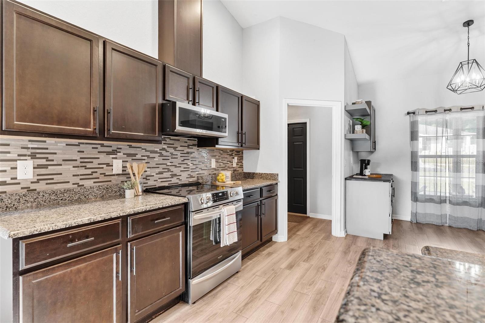 326 WOODLAND TRL, LADY LAKE, FL, 32159