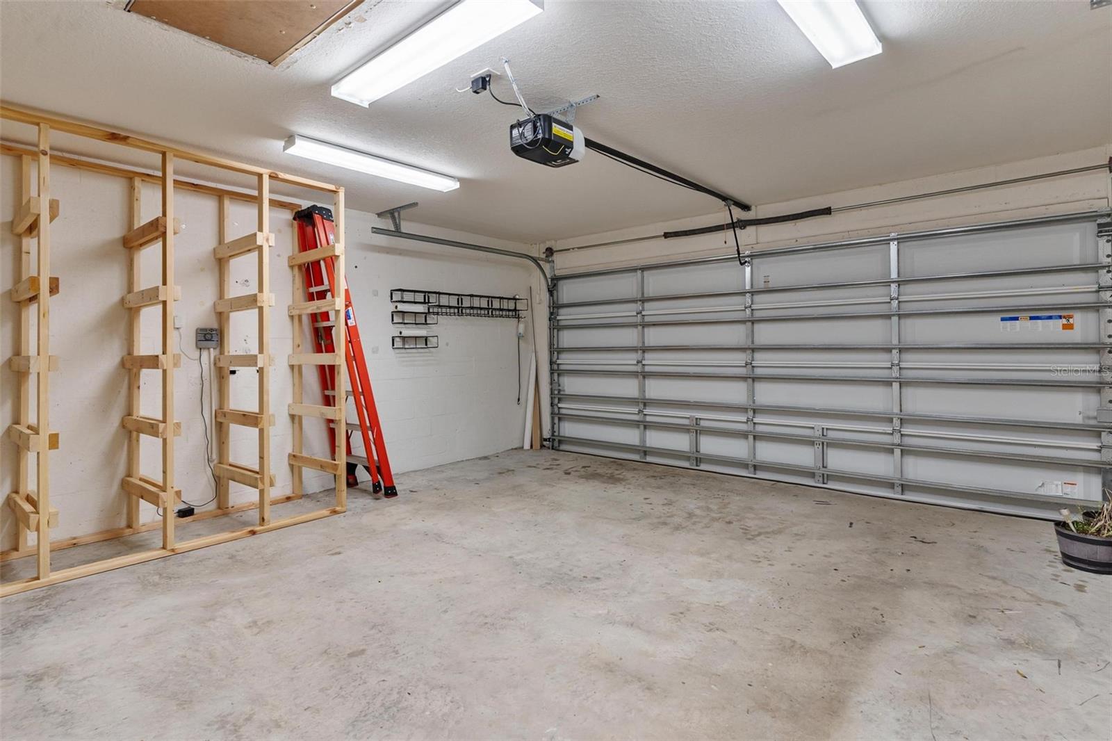 326 WOODLAND TRL, LADY LAKE, FL, 32159