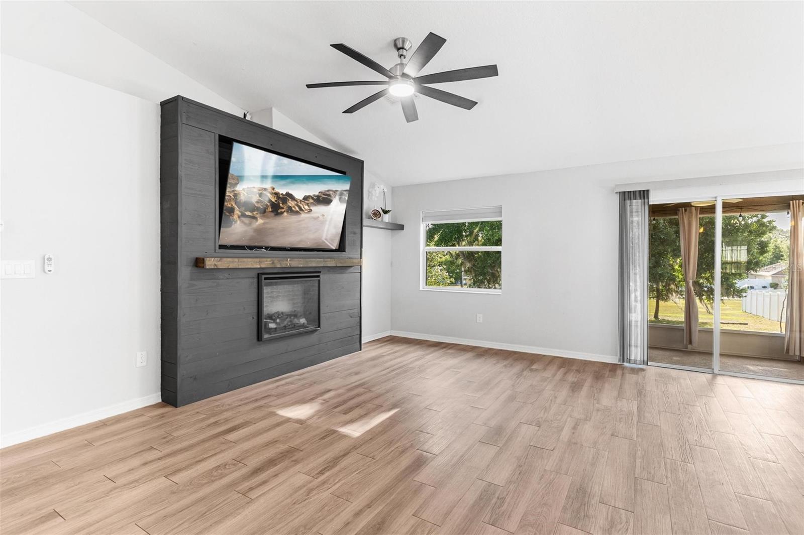 326 WOODLAND TRL, LADY LAKE, FL, 32159