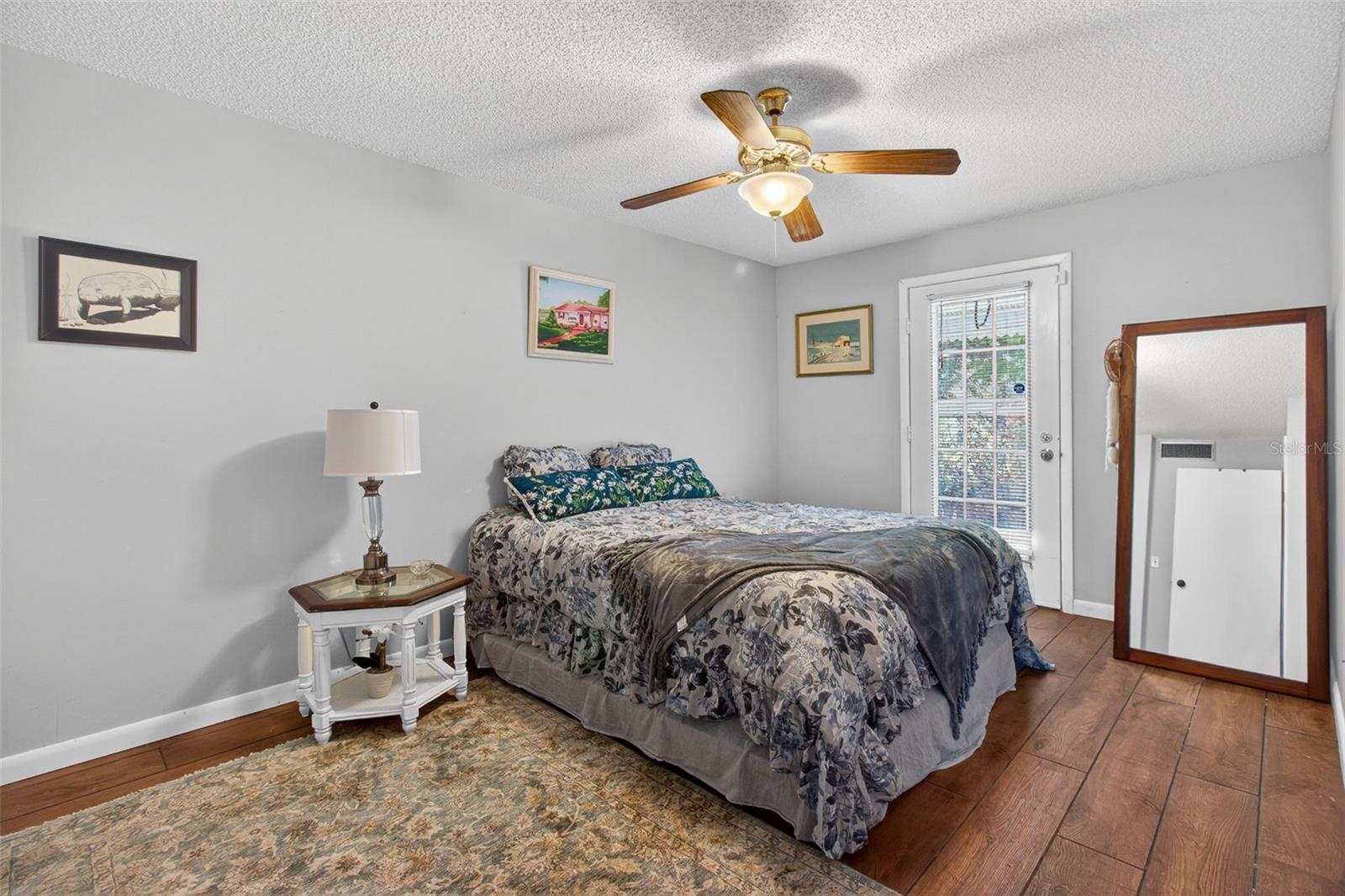 10550 VILLAGE DR #104, SEMINOLE, FL, 33772