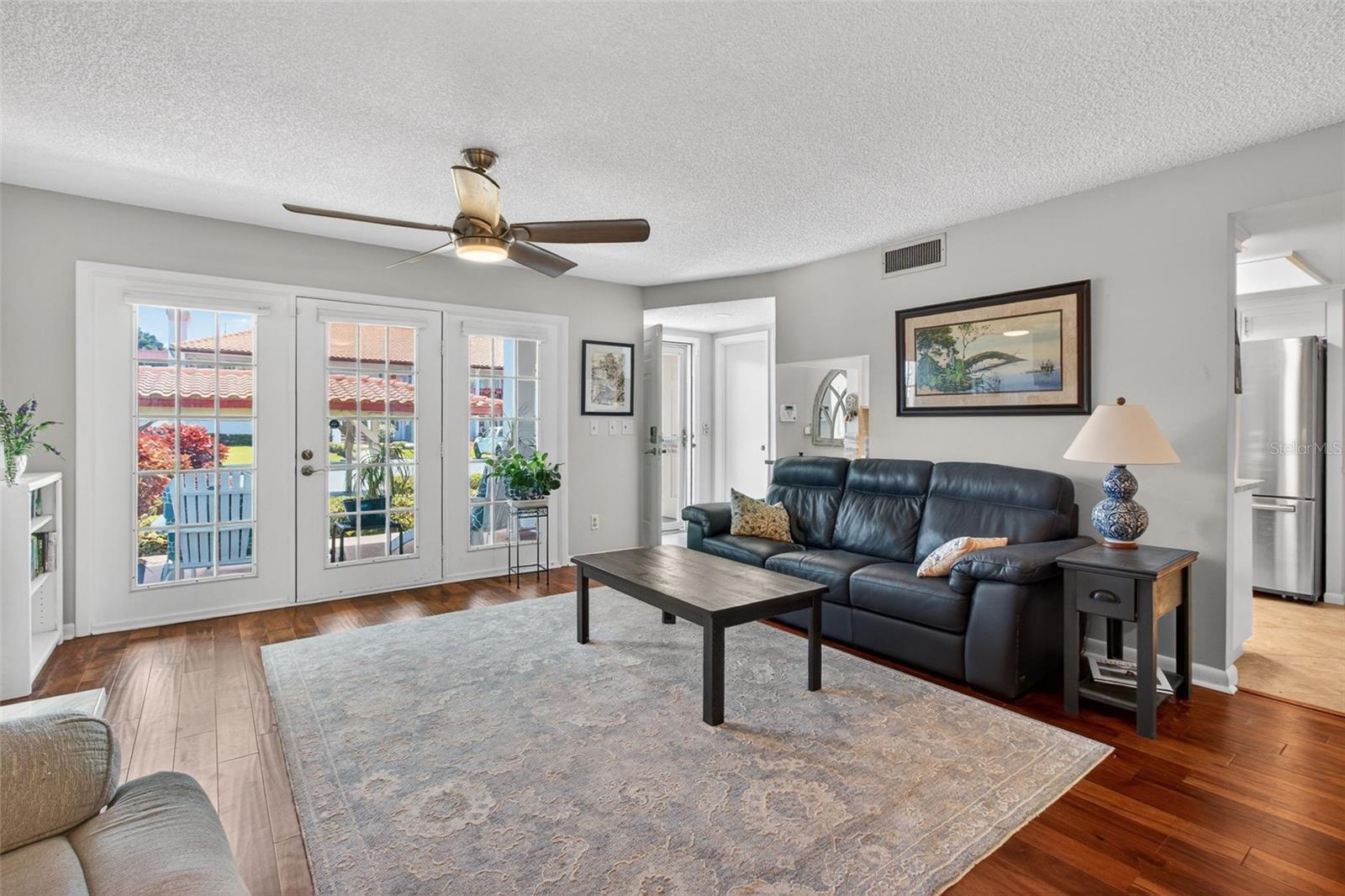 10550 VILLAGE DR #104, SEMINOLE, FL, 33772